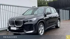 Schwarz uni Gebraucht 2024 BMW iX1 Performance SUV | 40.919 € (Guter Preis)