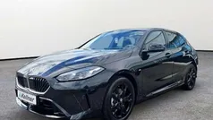 Saphirschwarz Gebraucht 2024 BMW 120 M Sport Kleinwagen | 36.490 € (Fairer Preis)