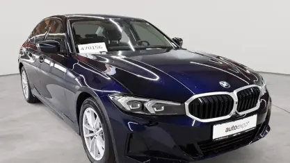 Gebraucht BMW 320 Sport Line 190 PS (139 kW) 2025 Bmw individual tansanitblau ii metallic Limousine