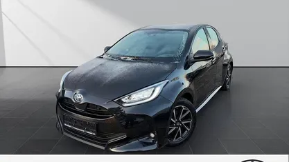 Schwarz Gebraucht 2022 Toyota Yaris Hybrid Team Kleinwagen | 18.990 € (Fairer Preis)