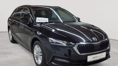Gebraucht Skoda Octavia Ambition 150 PS (110 kW) 2022 Blackmagic perleffekt Kombi