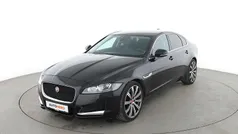Schwarz Gebraucht 2016 Jaguar XF Portfolio Limousine | 18.820 € (Fairer Preis)