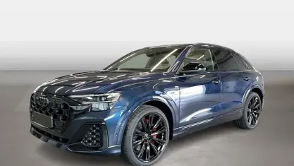 Gebraucht Audi Q8 Business 394 PS (289 kW) 2026 Waitomoblau SUV