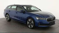 Atlantik blau metallic Gebraucht 2024 Skoda Superb Selection Kombi | 43.495 € (Guter Preis)