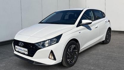 Gebraucht Hyundai i20 Select 101 PS (74 kW) 2021 Polar white Kleinwagen