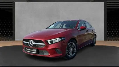Gebraucht Mercedes A200 Progressive 163 PS (119 kW) 2020 Rot Limousine