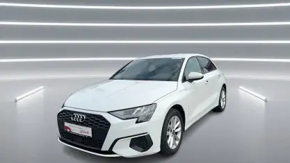 Gebraucht Audi A3 Ambiente 110 PS (80 kW) 2022 Weiß Limousine