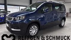 Blau (nachtblau) Gebraucht 2021 Peugeot Rifter Active Van / Kleinbus | 26.870 € (Fairer Preis)