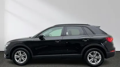 Gebraucht Audi Q3 Business 150 PS (110 kW) 2022 Mythosschwarz metallic SUV