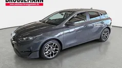 Grau Neu 2025 Kia Ceed Style Limousine | 24.490 € (Fairer Preis)