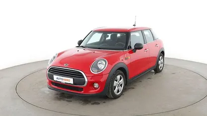 Rot Gebraucht 2018 Mini ONE Kleinwagen | 14.380 € (Fairer Preis)