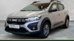 Moonstonegrau Gebraucht 2023 Dacia Sandero Expression Kleinwagen | 16.890 € (Fairer Preis)