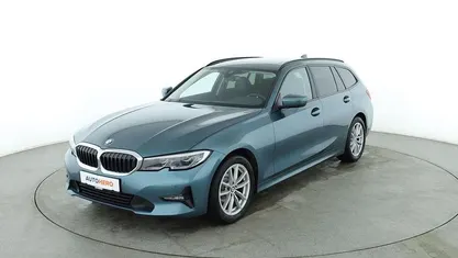 Blau Gebraucht 2021 BMW 318 Comfort Edition Kombi | 24.260 € (Fairer Preis)