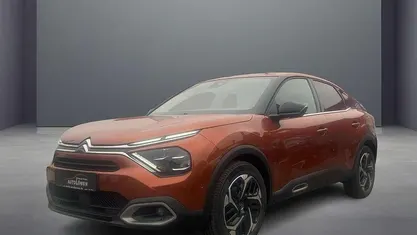 Karamellbraun/metal Gebraucht 2022 Citroën C4 PureTech Limousine | 18.770 € (Fairer Preis)