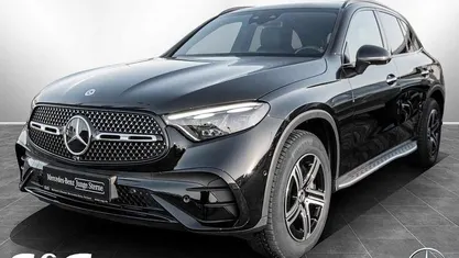 Gebraucht Mercedes GLC300 AMG 258 PS (189 kW) 2023 Unilack schwarz uni SUV