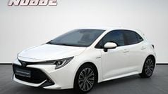 Schneeweiß Gebraucht 2019 Toyota Corolla Club Limousine | 20.750 € (Fairer Preis)