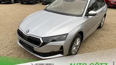 Gebraucht 2024 Skoda Octavia Selection Kombi | 33.890 € (Fairer Preis)