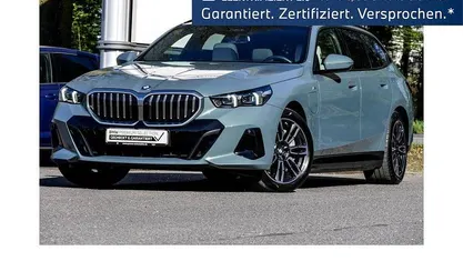 Gebraucht BMW 550e M Sport 489 PS (359 kW) 2025 Grün Kombi