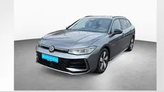 Diabasgrau metallic Gebraucht 2024 VW Passat R-line Kombi | 36.350 € (Guter Preis)