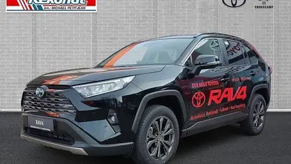 Gebraucht Toyota RAV4 Hybrid Team 218 PS (160 kW) 2024 Tiefschwarz mica metallic SUV