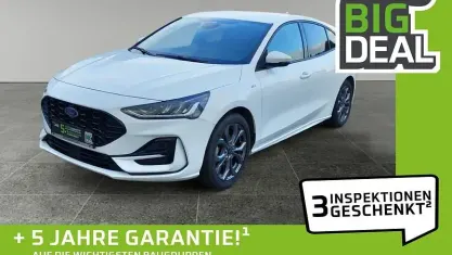 Gebraucht Ford Focus ST-Line X 125 PS (91 kW) 2023 Frost weiss Limousine