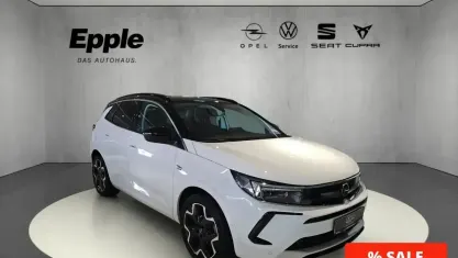 Gebraucht Opel Grandland X Elegance 224 PS (164 kW) 2023 Weiß SUV
