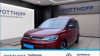 Rot Gebraucht 2021 VW Caddy Maxi Style Van / Kleinbus | 31.777 € (Guter Preis)