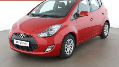Gebraucht Hyundai ix20 Basis 90 PS (66 kW) 2015 Rot Kleinwagen