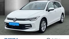 Weiß Gebraucht 2024 VW Golf VIII Life Kombi | 29.930 € (Fairer Preis)