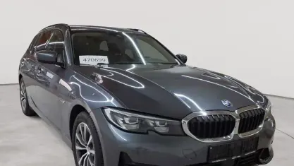 Gebraucht BMW 320 Sport Line 163 PS (119 kW) 2022 Mineralgrau metallic Kombi