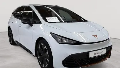 Glacial white metallic Gebraucht 2022 Cupra Born Kleinwagen | 23.790 € (Fairer Preis)