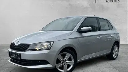 Gebraucht Skoda Fabia Cool Edition 60 PS (44 kW) 2016 Brilliantsilber metallic Limousine