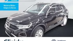 Schwarz Gebraucht 2024 VW T-Roc Life SUV | 22.833 € (Fairer Preis)
