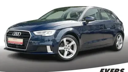 Gebraucht Audi A3 Ambiente 150 PS (110 kW) 2019 Kosmosblau metallic Limousine