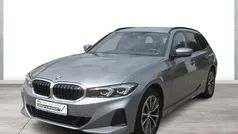 Grau Gebraucht 2022 BMW 320e Sport Line Kombi | 28.890 € (Fairer Preis)