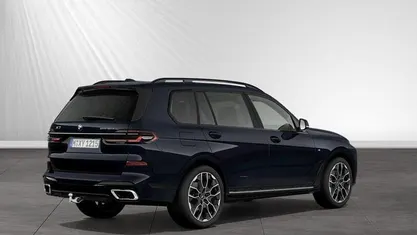 Gebraucht BMW X7 M Sport 352 PS (258 kW) 2025 Carbonschwarz metallic SUV