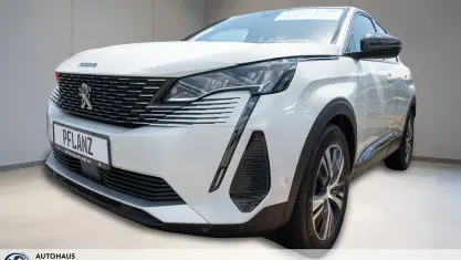 Gebraucht Peugeot 3008 Allure 131 PS (96 kW) 2023 Weiss SUV