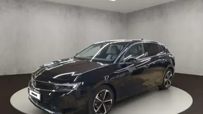 Gebraucht Opel Astra 131 PS (96 kW) 2023 Karbon schwarz (metallic) Limousine