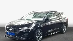 Agate black metallic Gebraucht 2024 Ford Focus ST-Line X Kombi | 26.722 € (Fairer Preis)