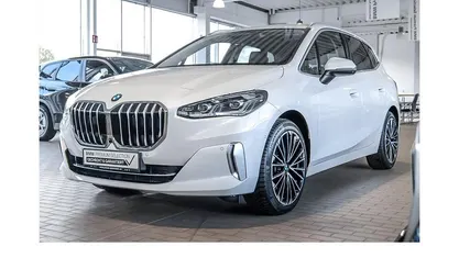 Gebraucht BMW 223 Active Tourer Luxury Line 218 PS (160 kW) 2025 Weiß Van / Kleinbus