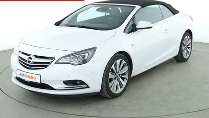 Weiß Gebraucht 2016 Opel Cascada Innovation Cabrio | 11.860 € (Fairer Preis)