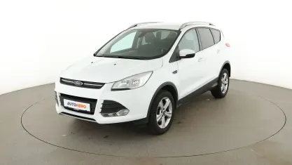 Używany Ford Kuga SYNC Edition 150 KM (110 kW) 2015 Biały SUV