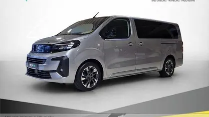 Silber Gebraucht 2024 Opel Zafira Edition Van / Kleinbus | 34.290 € (Fairer Preis)