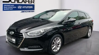 Gebraucht Hyundai i40 Trend 135 PS (99 kW) 2018 Phantom black / mic Limousine