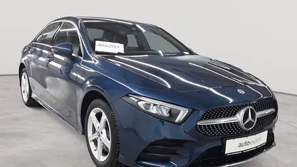 Gebraucht Mercedes A250 AMG line 160 PS (117 kW) 2021 Denimblau metallic Limousine