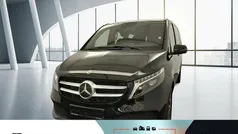 Obsidianschwarz metallic Gebraucht 2023 Mercedes V300 Van / Kleinbus | 64.950 € (Fairer Preis)