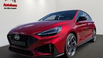 Nouă Hyundai i30 N Line 140 CP (102 kW) 2025 Roșu Berlinǎ