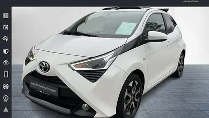 Schneeweiß Gebraucht 2021 Toyota Aygo Team Kleinwagen | 12.870 € (Fairer Preis)