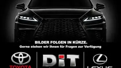 Gebraucht Toyota Yaris Multidrive S 99 PS (72 kW) 2013 Schneeweiß Kleinwagen