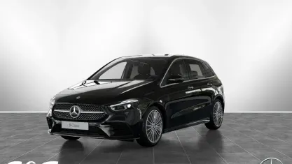 Gebraucht Mercedes B200 AMG 150 PS (110 kW) 2024 Metalliclack kosmosschwarz Van / Kleinbus